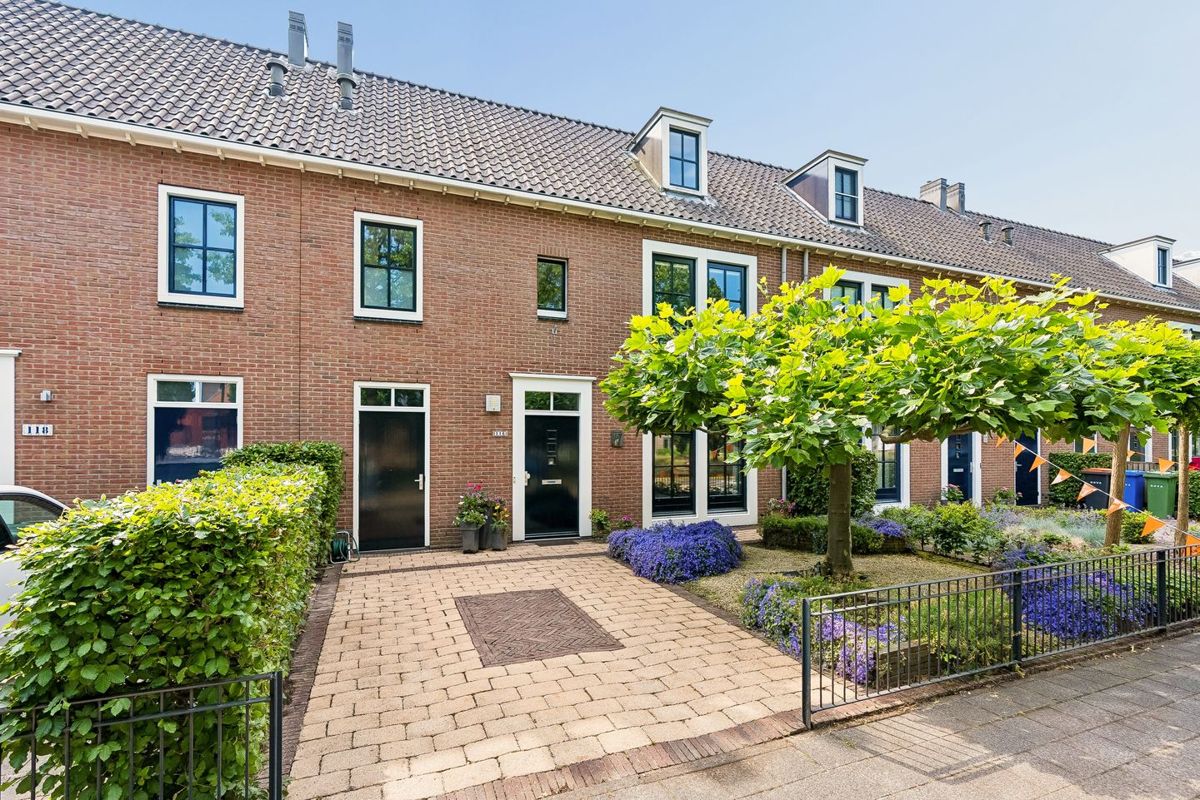 Te koop staande woning aan de Bergenboulevard in Amersfoort